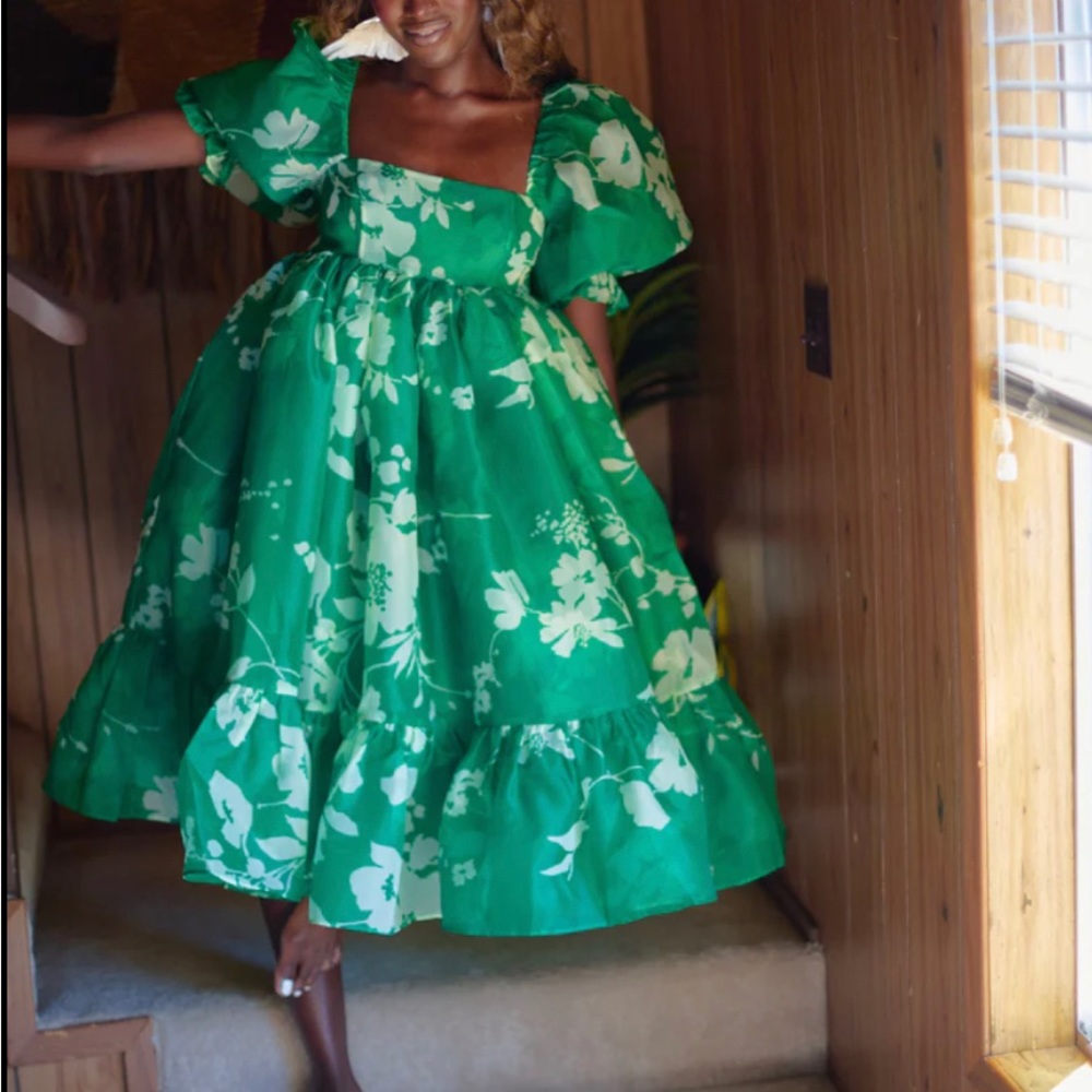 Selkie, The Summer Field French Puff Dress